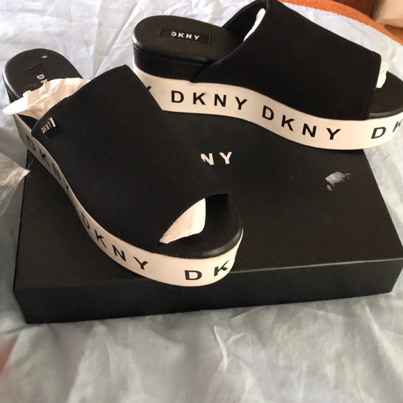 Dkny carli platform sandals Outlet